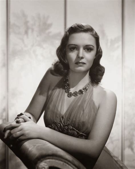 45 Glamorous Photos Of Donna Reed In The 1940s And 50s Vintage News
