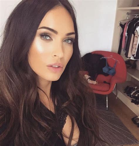 Megan Fox 2017 Hot Instagram Selfie Brings Boobs Back Daily Star