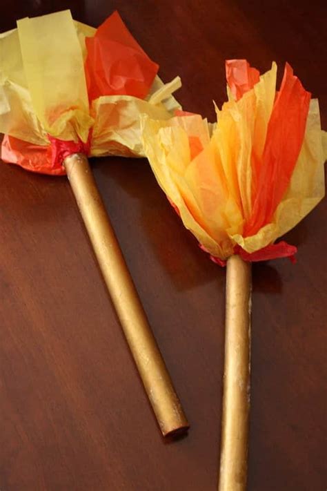 Easy Olympic Torch Craft For Preschoolers Happy Hooligans