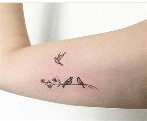 Without The Bird Flying Away Today Pin Tatoveringsid Er