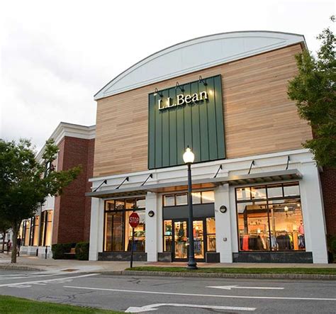 Llbean Mashpee Ma Outdoor Camping And Clothing Store