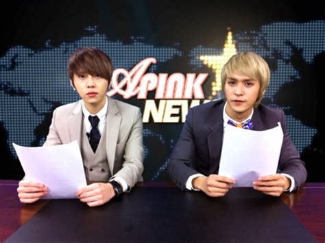 welcome to paradise kpop b2st s junhyung and dongwoon apresenta a pink s “a pink news”