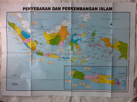 Misalnya daerah banten, aceh, dan sumatra barat yang merupakan basis agama islam. Peta Indonesia: Gambar Peta Penyebaran Kerajaan Islam Di ...