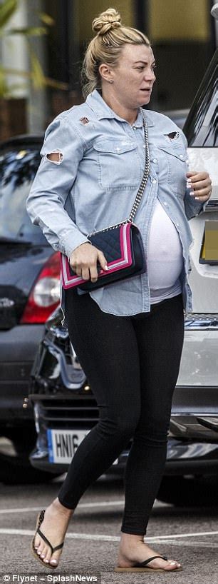Pregnant Billi Mucklow Steps Out With Son Arlo In Essex Daily Mail Online