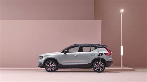 2022 Volvo Xc40 Recharge Pure Electric Price And Specs Carexpert