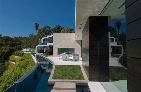 Laurel Way By Whipple Russell Architects Overlooks Los Angeles