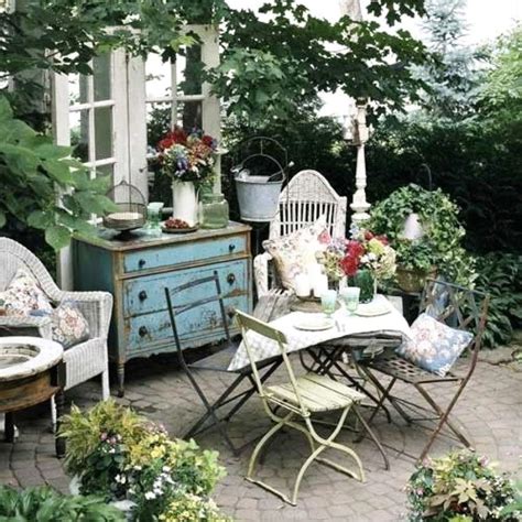 50 Awesome Shabby Chic Style Patio Decor Ideas To Try For Your