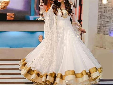 Let's have a look at the different designs of pakistani women dresses. Latest Pakistani Maxi Dress Designs 2021 for Wedding ...