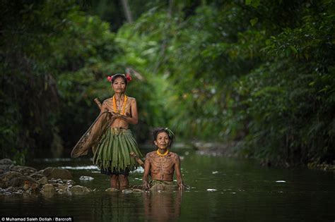 A Tribe Untouched By The Modern Civilization Pics Protothemanews Com