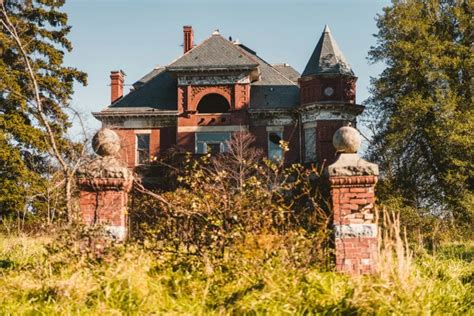 Abandoned Farmville The Mansion Of A Tobacco Tycoon Architectural