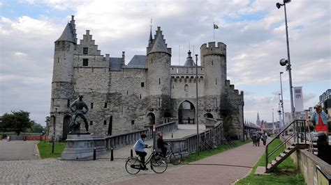 Antwerp is the capital of the eponymous province in the region of flanders in belgium. Antwerp Museum Night 2017 | Visions of Travel
