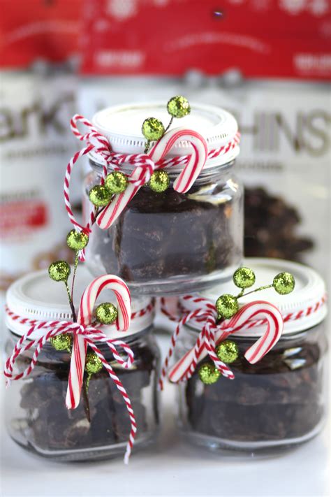 Gift ideas for employees at christmas. 10 minute DIY Christmas Gift Idea | Daily Craving