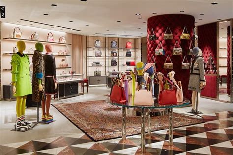 Gucci 专卖店设计 米尚丽零售设计网 店面设计丨办公室设计丨餐厅设计丨si设计丨vi设计