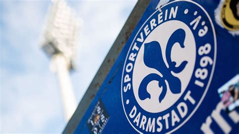 Darmstadt 98: Tausende Lilien-Fans schenken ihrem Verein Geld - kicker