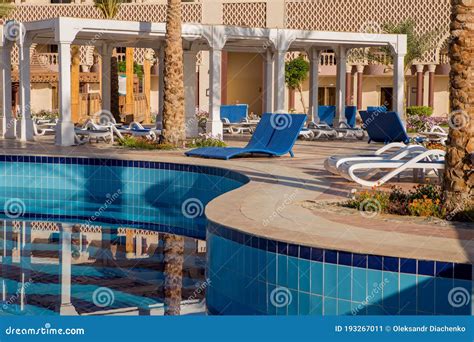 Swimmingpool Im Hotel In Einem Arabischen Land Stockbild Bild Von Reise Land 193267011