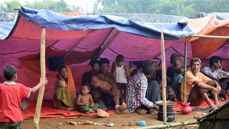 In myanmar bereiten sich bewohner und behörden in den küstenregionen auf einen wirbelsturm vor. Zehntausende Menschen fliehen vor Gewalt aus Myanmar ...