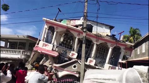 Haitis Earthquake Death Toll Soars To 1300 Havana Times