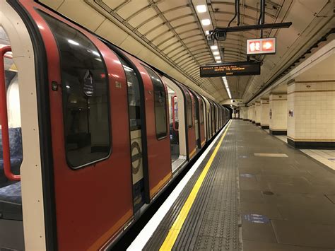 Transport For London London Underground Tfl Lu Central Line 1992