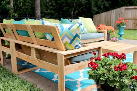 4.4 out of 5 stars. How to Make an Outdoor Sectional | Pallet furniture ...