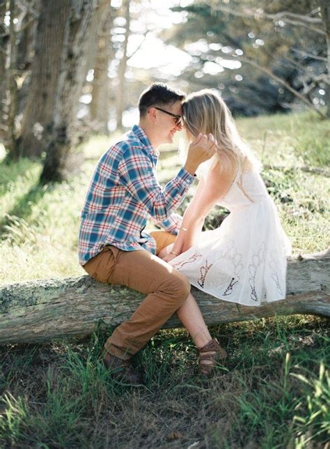 21 Summer Engagement Photo Ideas To Copy Now Summer Engagement Photos