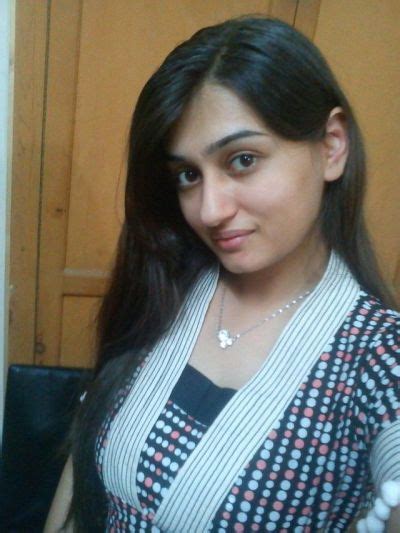 Gorgeous Pakistani Hot Babe Selfie Part 24 Tumbex