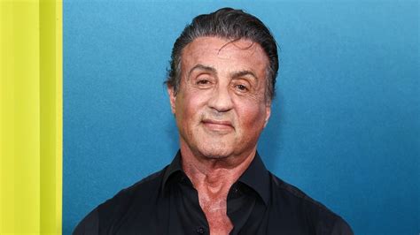 We all saw stallone's impressive physique when he follows the maximum effort method while training in order to lose fat and grow muscle simultaneously. Sylvester Stallone jako superbohater na pierwszym zdjęciu ...