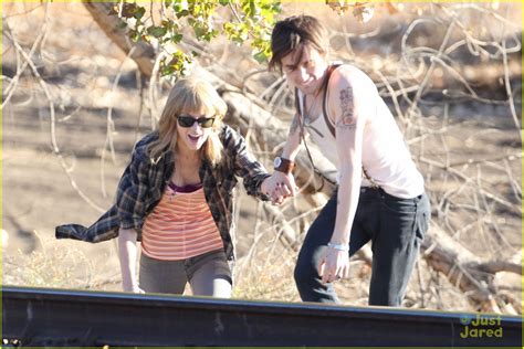 Taylor Swift Causes More Trouble With Reeve Carney Photo 511804