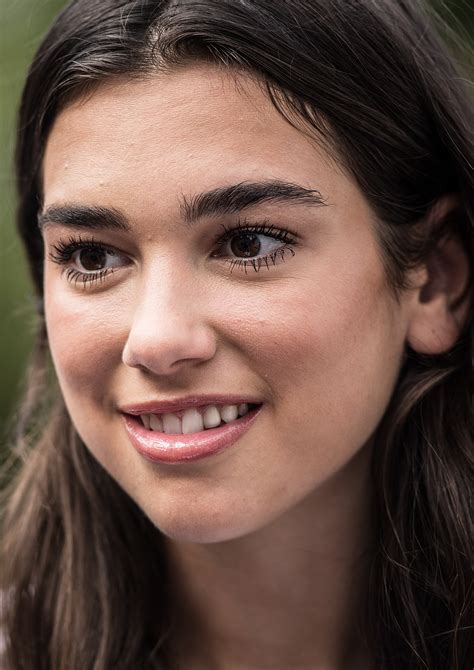 Records in 2014 and released her eponymous debut album in 2017. Dua Lipa - Wikipedia
