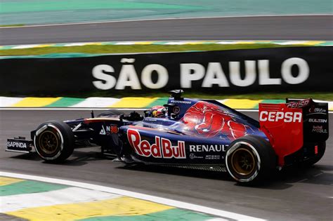 Formula 1 Rosberg Wins Brazil Gp As Hamilton Makes It 1 2 For Silver