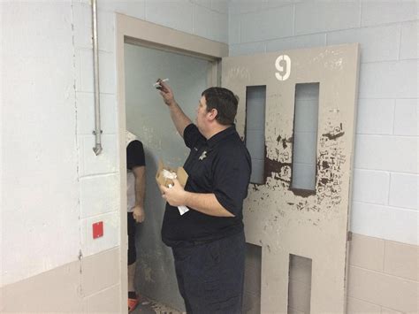 Overcrowded and understaffed Hamilton County jail leaves inmates