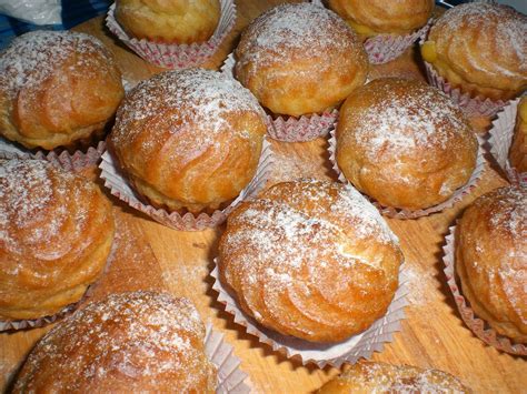 Maybe you would like to learn more about one of these? Nadhomebakery: TEMPAHAN CREAM PUFF