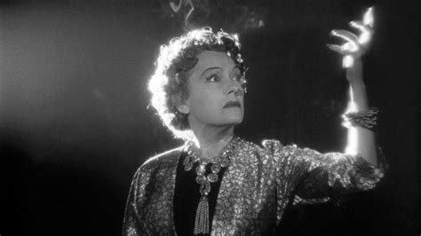 Sunset boulevard weaves a magnificent tale of faded glory and unfulfilled ambition. Watch Sunset Boulevard 1950 Full HD Movie Online for Free ...
