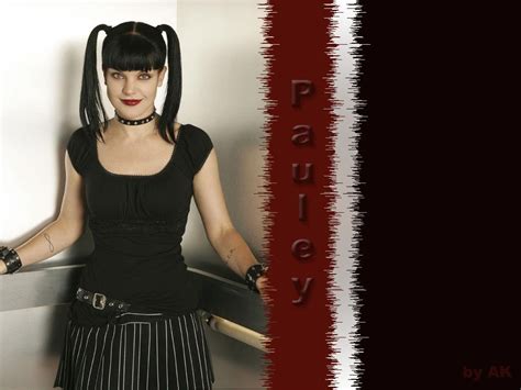 Ncis actress pauley perette has tattoos on her middle finger and back. Pauley Perrette - 20 Groovy Tattoos | Tattoos, Cool ...