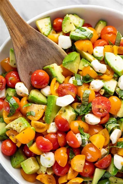 Drain and rinse with cold water until the pasta has cooled. Caprese Avocado Salad | Recipe in 2020 (With images ...