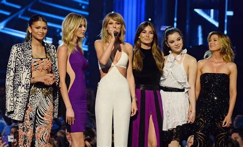 Taylor Swifts Best Friends In 2015 Popsugar Celebrity
