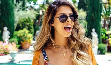 Beauty Youtuber Laura Lee Launches Sunglass Collaboration With Diff