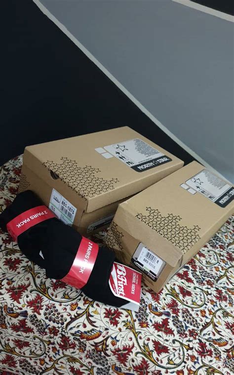 Sebab kekadang kan cuaca tak menentu. Kasut sekolah