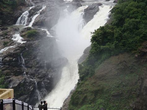 Visit Shivanasamudra Falls The Perfect Weekend Getaway Spot In Mandya