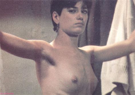 Linda Fiorentino Hot Nude Telegraph