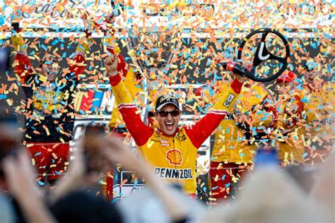 Quick Reaction Joey Logano Wins 2022 Nascar Cup Series Championship The Athletic