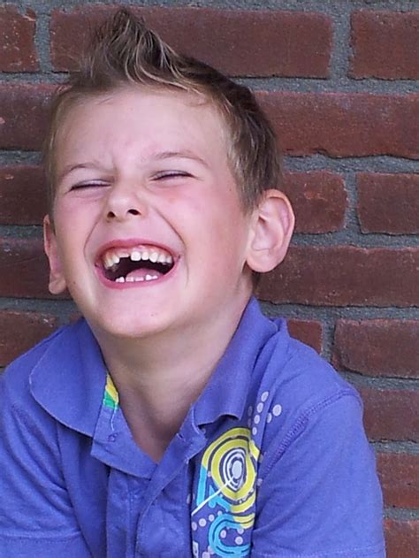 Hd Wallpaper Laughing Boy While Leaning On Wall Child Exchange Calf