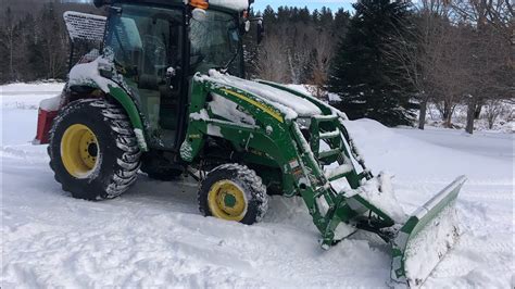 First Snow With No Chains John Deere 3046r Tried To Plow The Driveway