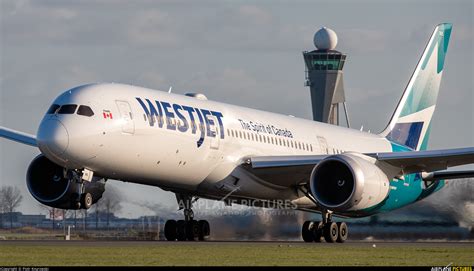 C Gkkn Westjet Airlines Boeing 787 9 Dreamliner At Amsterdam