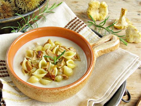Crema di fagioli, conchiglie e funghi galletti - 2 Amiche ...