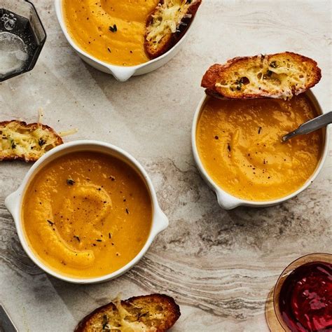 Thanksgiving day is a national holiday in the united states, and thanksgiving 2020 occurs on thursday, november 26. Winter Squash Soup with Gruyère Croutons | Recipe in 2020 ...