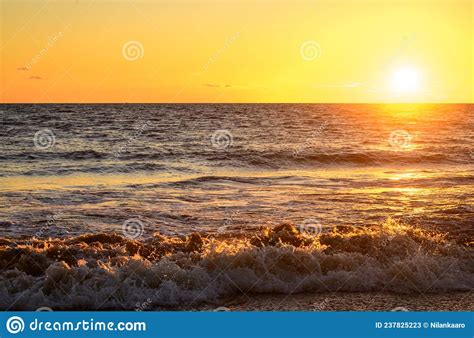 Beautiful Sundown Scene In Mahamodara Beach Galle Ocean Waves