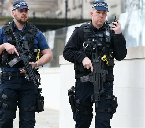 لندن أنباء عن سقوط ضحايا بعد انفجار منزل في برمنجهام شبكة رؤية الإخبارية