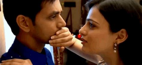 Ranveer And Ishani Meri Ashiqui Tumse Hi Romance Scene Indian Drama Couples Wallpapers Download