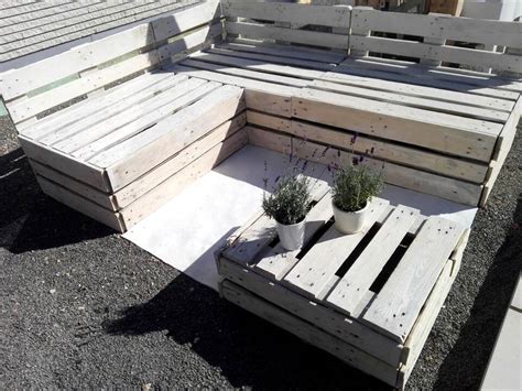 A pallet couch is easy to build then you can imagine. DIY Pallet Lounge Furniture Set - Easy Pallet Ideas