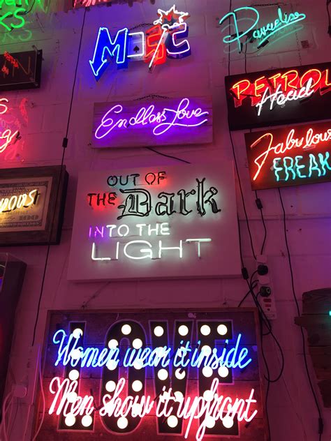 ♡pinterest Kahlinanicole Neon Quotes Love Neon Sign Neon Light Signs